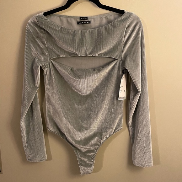 NWT Out From Under (Urban Outfitters) Peak-a-boo Velvet Bodysuit - Picture 3 of 5